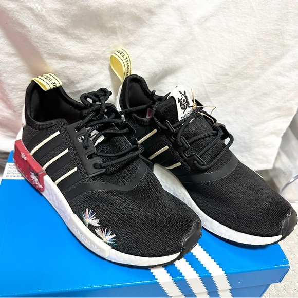adidas Shoes - Adidas Womens Nmd R1 Thebe Magugu Size 5